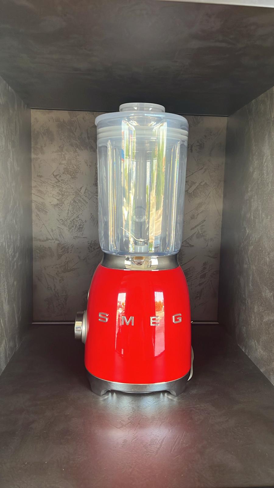 FRULLATORE SMEG ROSSO