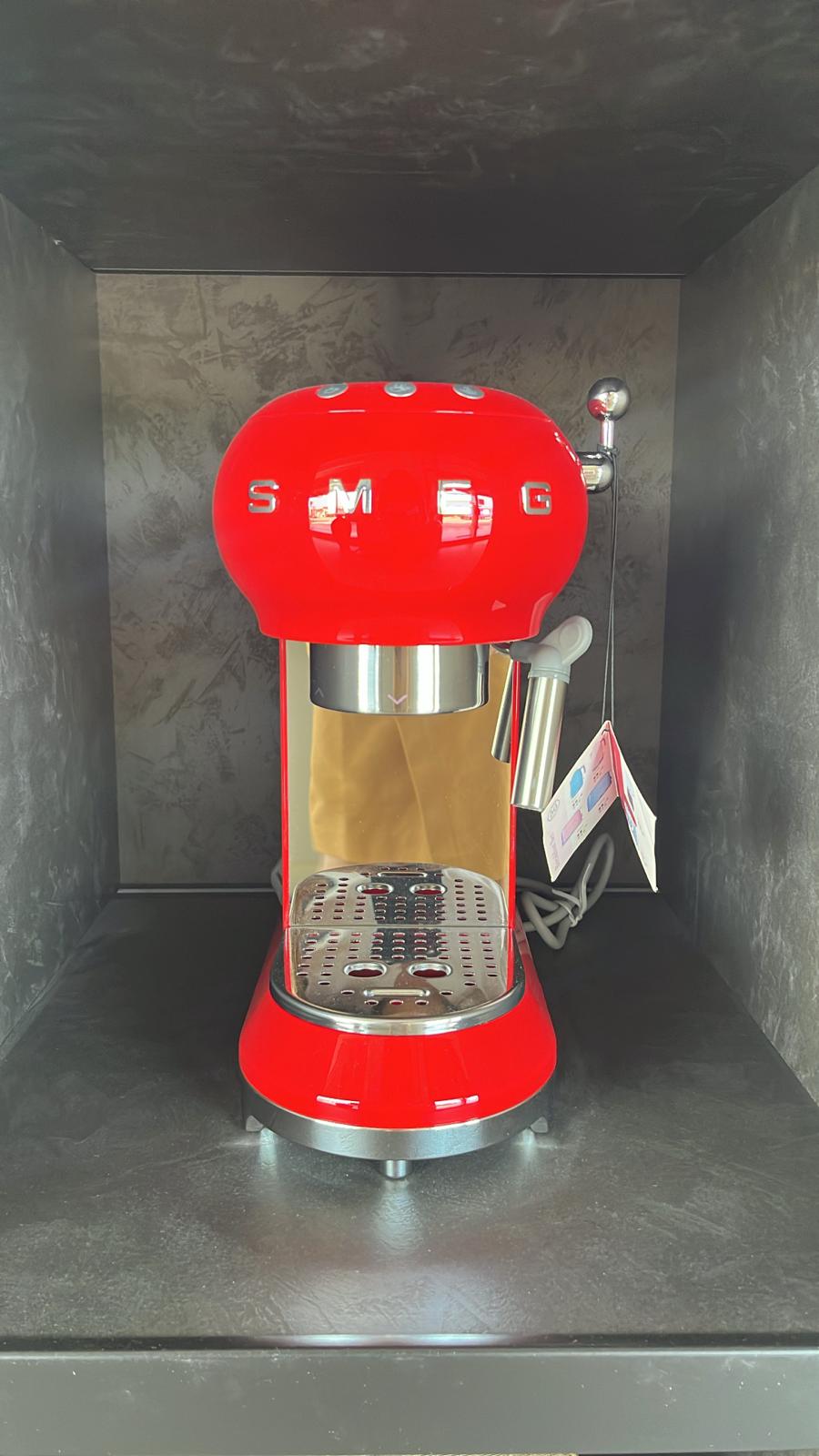 MACCHINA DA CAFFE' ESPRESSO SMEG ROSSA